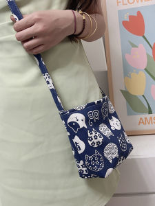 กระเป๋าสะพายข้างผ้าใบ Canvas Original สำหรับผู้หญิง กระเป๋าถือมีซิป ขนาดเล็ก ลายแมว Adorable กระเป๋าใส่โทรศัพท์มือถือ