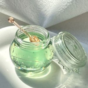 Golden Supplement Cream Green Grape Fragrant Citrus Lip Balm Hydrating Moisturizing and Nourishing Lip Light Texture Fade Lip Lines Base