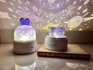 BRAHMS Lampu tidur projector lampu hias lampu estetik kamar bluetooth speaker remote control