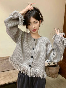 เสื้อสเวตเตอร์ถักแขนยาวทรงสั้นสำหรับผู้หญิง ฤดูใบไม้ร่วง/ฤดูหนาว 2025 ดีไซน์ใหม่ ดีไซน์โบว์ลูกไม้ ทรงหลวม เสื้อถัก