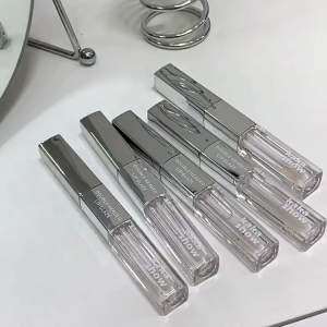 Yicenmy เครื่องสำอางลิปแมทลิปสติกเนื้อแมทเม็ดสีสูงติดทนนานลิปกลอสกันน้ำ