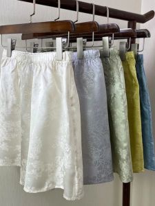 Elegant Silk Floral Short Pants Womens Casual Slimming 5-Point Cooling Feeling Loose Fit Versatile Thin Base Layer Pants