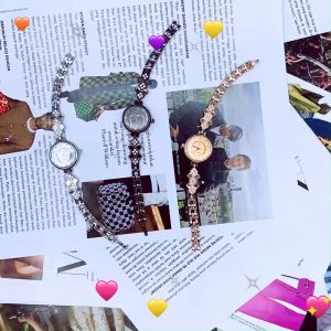 Jam Tangan Tali Rantai Wanita Bunga Analog Model Keberuntungan Glamor Berlian Girly Modern Elegan