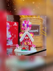 Mainan Bricks Sanrio Disney rumah balon 3D Puzzle Mini Nano Block Mainan Anak Perempuan