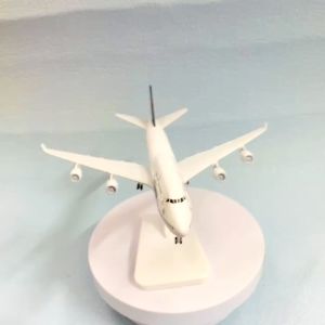 Mô Hình Trưng Bày Máy Bay Boeing 747 Hãng Hàng Không LUFTHANSA _  Hợp Kim Cao Cấp