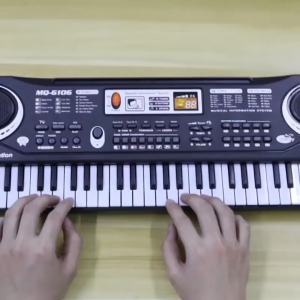 Piano Elektronik Pembelajaran Anak 61-key Keyboard Portabel Alat Musik Organ dengan Mike Hadiah Pemula untuk Anak-anak - Hitam