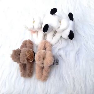 Kẹp tóc nhựa gấu trúc phủ lông kẹp răng cá mập mẫu than bánh mũ len