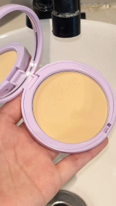 FOCALLURE FA-F72 Blur Matte Pressed Powder SPF30 Oil Control 16H Cakey-Free Buildable Coverage