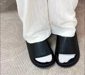 Lightweight Women's Slippers & Bathing Sandals: A Comprehensive Guide