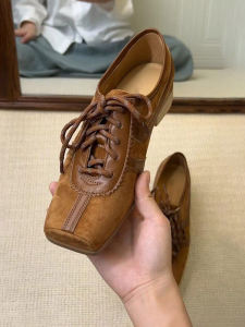 Retro Merle รองเท้าหนังนิ่มสีน้ําตาลสําหรับผู้หญิงที่มีการปิดแบบผูกเชือกและส้นหยาบรองเท้าหนังกันลื่นสําหรับเยาวชน