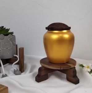 ฐานโอ่ง ขาตั้งโอ่ง ขาตั้งกระถางต้นไม้ กว้าง 5.2 นิ้ว สูง 2 นิ้ว ผลิตจากไม้สัก งานแฮนด์เมด