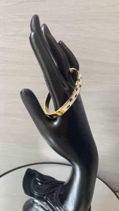 VÒNG TAY TITAN TRANG SỨC ĐA PHONG CÁCH THỜI TRANG HỌA TIẾT MAY MẮN TÀI LỘC DÀNH CHO NỮ