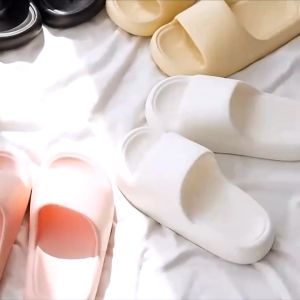 รองเท้าแฟชั่นเกาหลี รองเท้าแตะส้นหนา รองเท้าแตะแบบสวม ลาเวีนด์ ชุดของ 20 รองเท้า