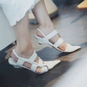 Retro Mary Jane Mule รองเท้า ผู้หญิง เดี่ยว นุ่ม ด้านล่างรองเท้าส้นสูงฝรั่งเศสส้นบางของแท้ หนัง รองเท้าแม่มด ทันสมัย ฤดูใบไม้ผลิ สินค้าใหม่