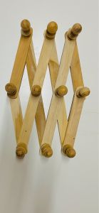 ไม้แขวนเสื้อ แขวนกระเป๋า หมวก กุญแจ แบบแขวนผนัง ยืดได้หดได้