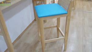 เก้าอี้บาร์ เก้าอี้ทรงสูง มีพนักพิง เก้าอี้เค้าท์เตอร์ เสริมเบาะหนัง PVC ไม้ยางพารา Size : 35x40x78 cm. Baanmainicha