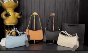 túi kẹp nách nữ PE PW2-75210161 size 25cm*6cm*14cm