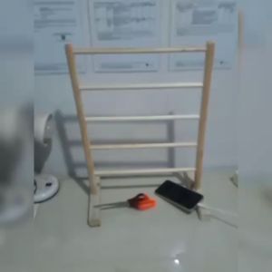 Stand Holder Pita: Menyimpan & Menampilkan Perhiasan Pita