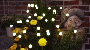 Vimite 2PCS ngoài trời không thấm nước năng lượng mặt trời đom đóm ánh sáng sân vườn 10LED ánh sáng ngoài trời không thấm nước IP65 Starlight nhấp nháy năng lượng mặt trời trang trí sân vườn ánh sáng Giáng sinh trang trí đường