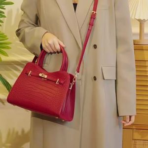 URCDN RDALVO | Elegant Red Bridal Handbag Crocodile Pattern