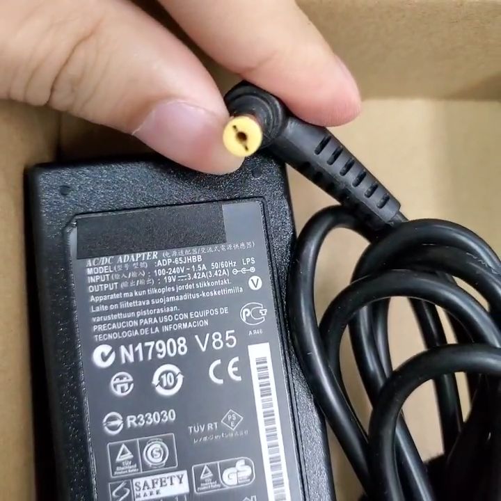 thumbnail image 2 of 14.8V 2200mAh Li-Ion Laptop Battery For Acer Aspire E1, V5, ES1 Series – 4-Cell, Black, 5-Year Warranty 2 of 5
