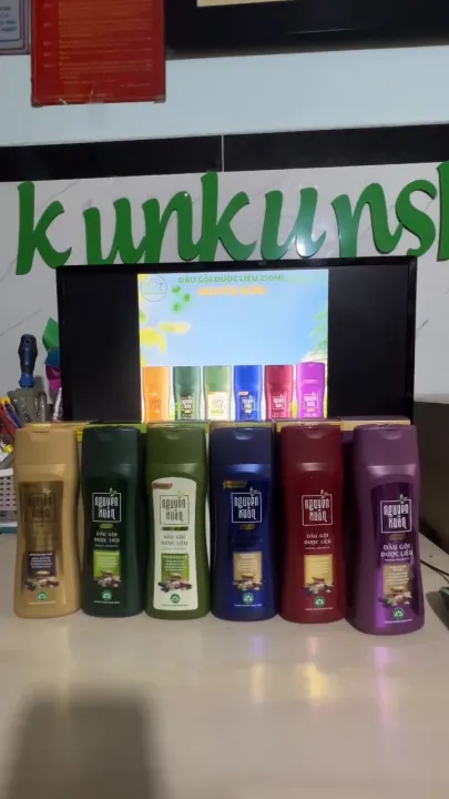 Dầu gội Nguyên Xuân sạch gàu chai 350ml chai vòi tiện dụng tặng 10% thể ...