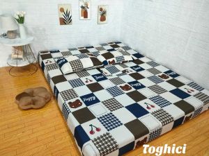 sprei 180 tinggi 30cm