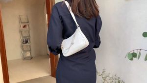 กระเป๋าสะพายข้าง แฟชั่น น่ารักๆ มาใหม่ สวยมากๆ พร้อมส่งจากไทย