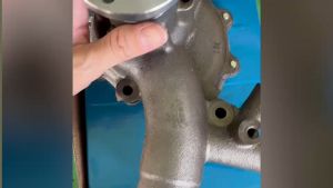 ปั๊มน้ำ โตโยต้า ไดน่า BU61 (หน้าแปลน68mm) #KT-90W# TOYOTA DYNA BU61 ยี่ห้อ NUK แท้ๆ/RNRNKP