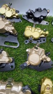 ปั้มดิสเบรคหน้า-ล่าง ปั้มเดิม รุ่นW110i / SONIC / PCX / SMASH / NOVA-S และอีกหลายรุ่น มีสีทอง/สีดำ ปั้มล่าง ปั้มเบรค