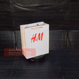 Paper bag H&M 2 sisi 20 x 25 x 10 small