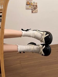 รองเท้าส้นเตี้ย Mary Janes สไตล์ญี่ปุ่น ทรงหัวมน สำหรับผู้หญิง ฤดูใบไม้ผลิและฤดูใบไม้ร่วง รองเท้าส้นแบนแบบใหม่สไตล์ฝรั่งเศส รองเท้าหนังสีตัดกัน