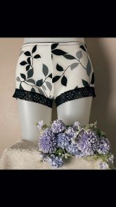 Celana dalam wanita dewasa model Boxer/Hotpants ukuran XXL bahan Spandek motif bunga Renda halus nyaman adem tidak gatal