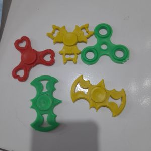 MAINAN SPINER KARAKTER ISI 10 PC /MAINAN SPINER KEREN