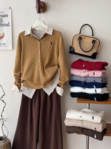 Laz nigori Tiền Cũ Phong Cách Pony Thêu Cáp Áo cardigan dệt kim Cho Phụ Nữ Mùa Thu Mùa Đông đầu xuân Retro cổ tròn màu đỏ và trắng áo khoác áo len