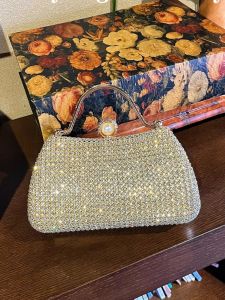 Luxurious Diamond Embedded Evening Clutch Bag for Women Retro Style Handbag Suitable for Cheongsam Dresses And Dinner Parties