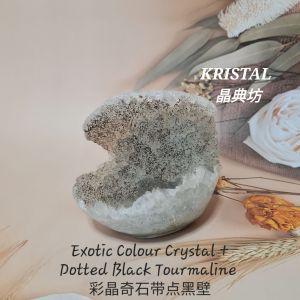 KRISTAL SG: Exotic Colour Crystal With Dotted Black Tourmaline. 彩晶奇石带点黑壁玺