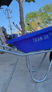 Xe rùa TRẦN ĐÀ màu xanh dươngkhung xe rùa mạ kẽmchịu trọng lượng 150kg.