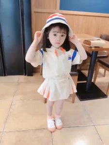 WANDER ชุดกระโปรงเด็กผู้หญิง ชุดวอร์มมีฮู้ดสไตล์สาวเกาหลี วิทยาลัยลมแขนสั้น ชุดกระโปรง 2375