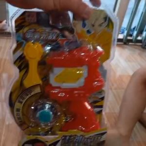 [VIDEO] Bộ đồ chơi cù quay chiến thần vô cực