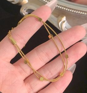 สร้อยข้อมือไททาเนียม ไม่ซีดจาง สไตล์สตรีท แฟชั่น เครื่องประดับ สร้อยข้อมือ ทรงสี่เหลี่ยมเล็ก ดีไซน์เรียบง่าย เครื่องประดับระดับไฮเอนด์