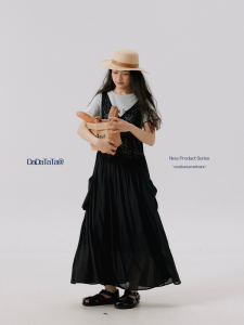 Elegant Lace Splice Sleeveless Dress Crystal Label DADATATA Milan Holiday A-Line Long Dress V-Neck Natural Waist Polyester Fiber