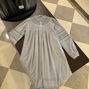 เสื้อเชิ้ตแขนยาวคอตตอนสีเทาอ่อน ชุดเดรสแขนยาวสไตล์สเวตเตอร์คอตตอน ทรงหลวม แขนพอง ปกโปโล ฤดูใบไม้ร่วง 2024