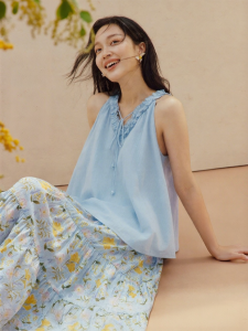 INMAN | Áo Thun Cotton Cổ V Thiết Kế Tai Ngọt
