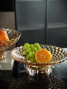 FLOWER MOO | Creative Rotatable Crystal Glass Fruit Plate