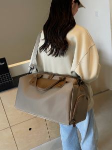 Large Capacity Fitness Bag Short Trip Travel Bag Wet And Dry Separation Mens Crossbody Lightweight Handheld Boarding Bag Luggage Bag