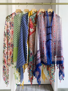 Travel Desert Style Women's Scarf: A Multifunctional Beach Sunscreen Shawl