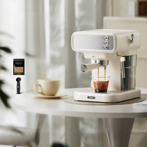 Home Use Small Italian Semi Automatic Espresso Coffee Machine Milk Foam