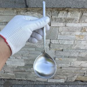 Large round Head Spoon 18/10 Stainless Steel Deep Bowl Soup Spoon Rice Serving Spoon Spiral Rice Spoon Home Use Dining Utensils