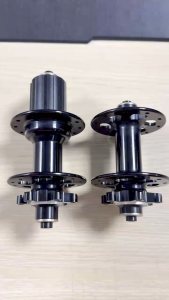 Đùm đĩa cặp 6ốc 20/24lỗ màu đen cối 11speed căm móc dành cho xe đạp (đùm không kèm ty)